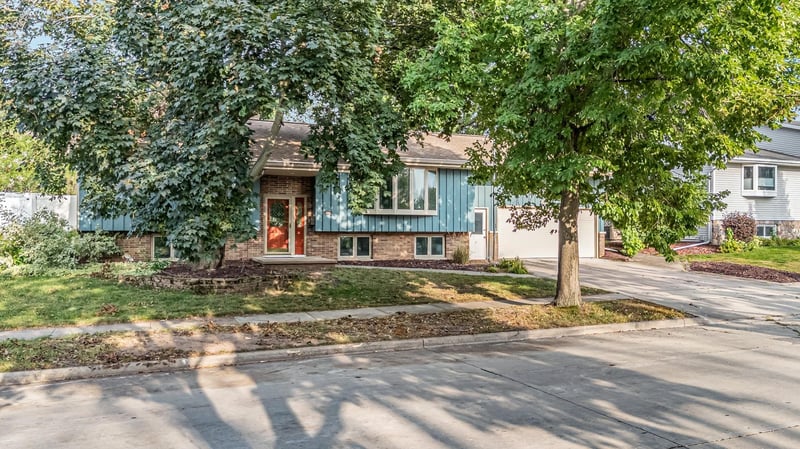 1708 N Linwood Ave, Appleton, WI 54914