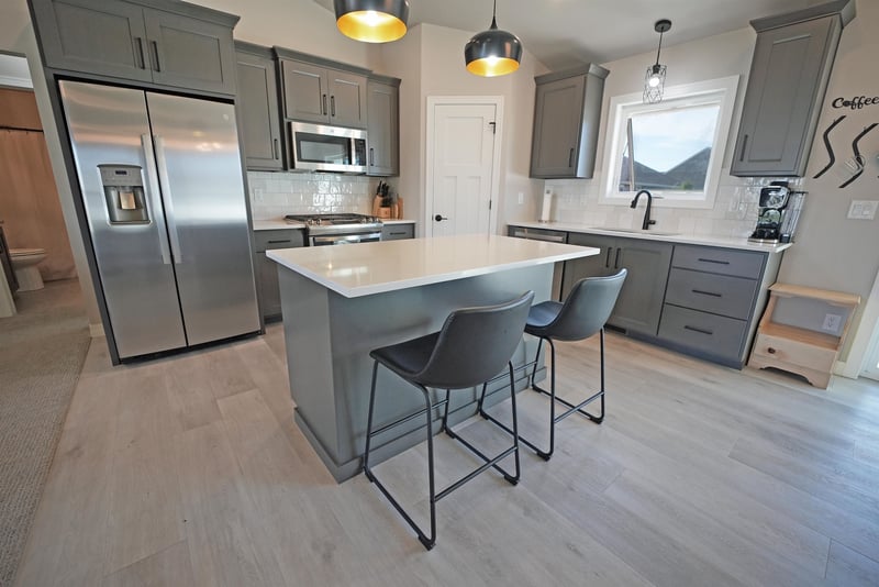 880 Joeanna Way, Pulaski, WI 54162