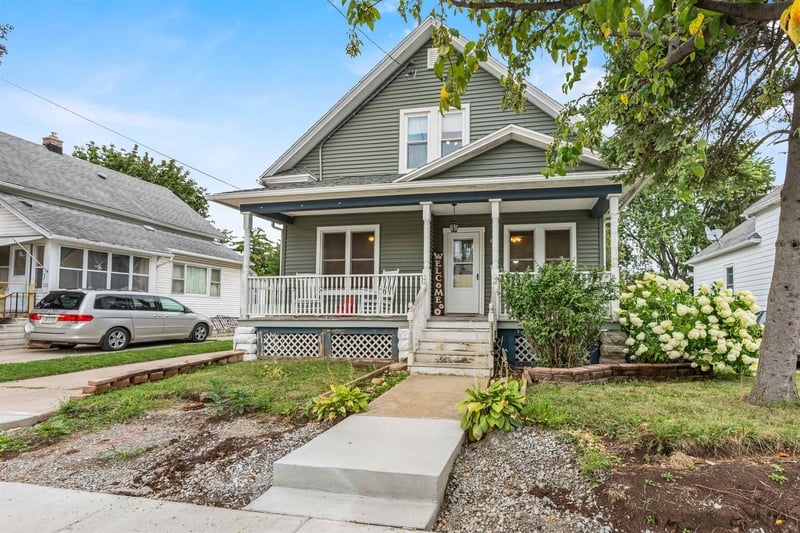 246 W 16th Ave, Oshkosh, WI 54902-6906