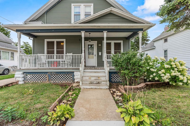 246 W 16th Ave, Oshkosh, WI 54902-6906