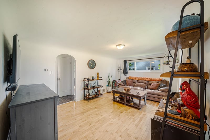 614 Kaukauna St, Kaukauna, WI 54130