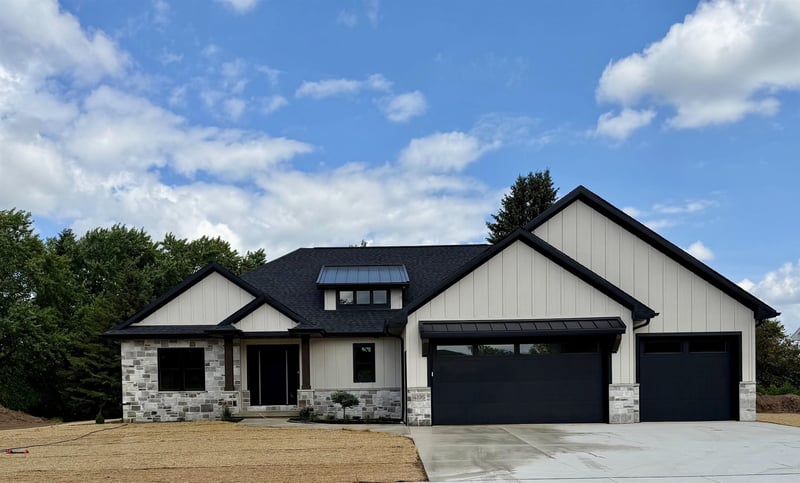 4195 Half Crown Rn, De Pere, WI 54115