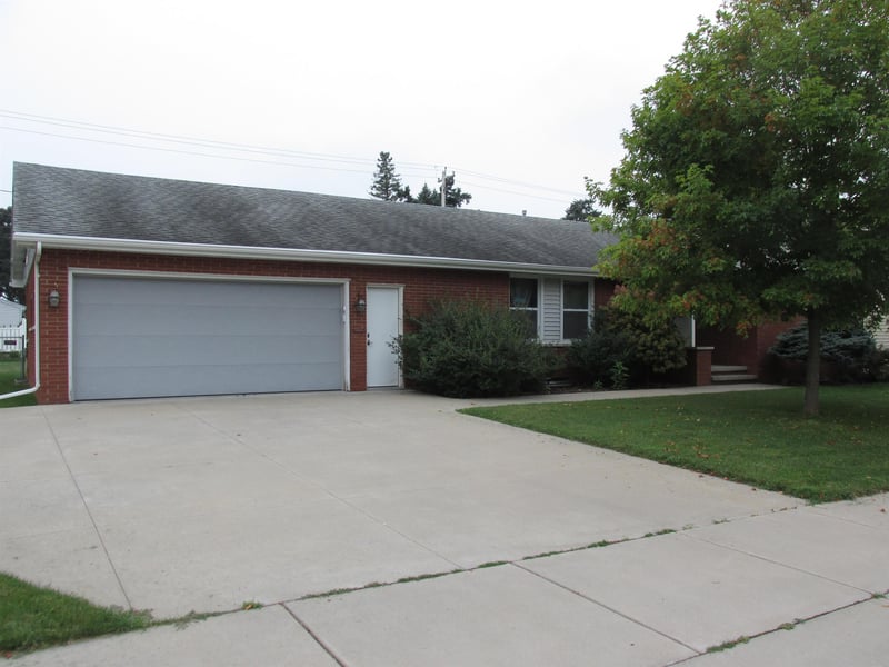 1047 E Pershing St, Appleton, WI 54911-3049