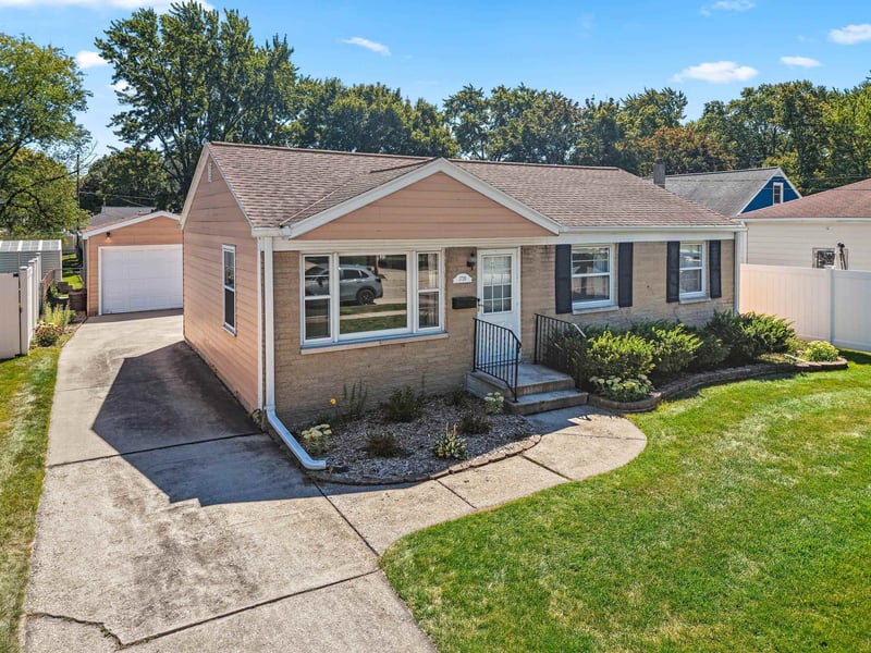 1739 12th Ave, Green Bay, WI 54304