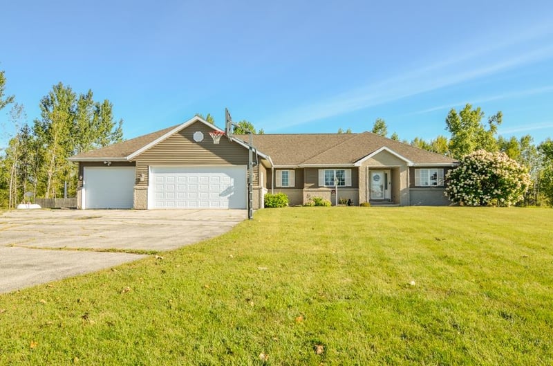 W2182 County Rd S, Pulaski, WI 54162