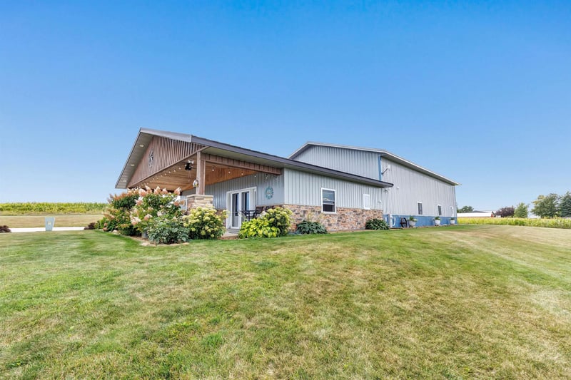 N4881 Gasche Rd, Luxemburg, WI 54217