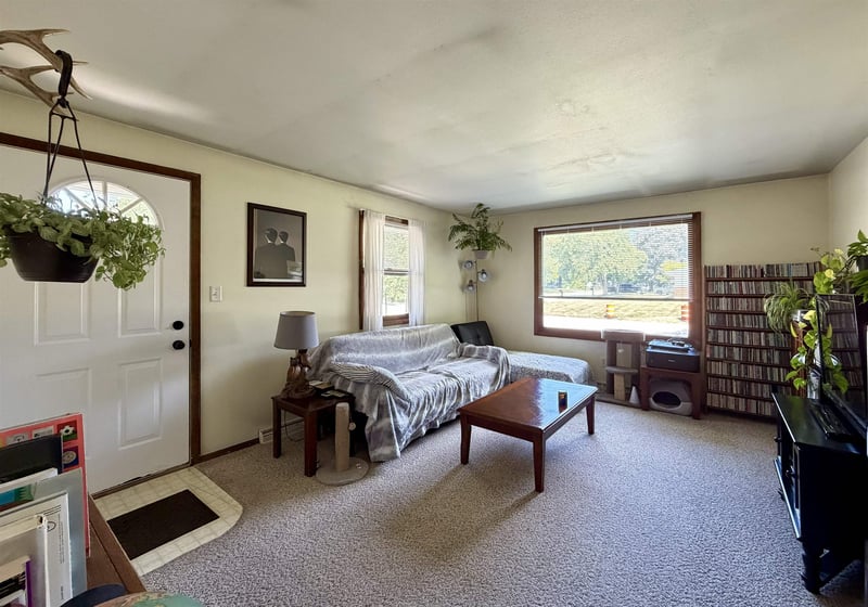 130 Gwynn St, Green Bay, WI 54301-1006