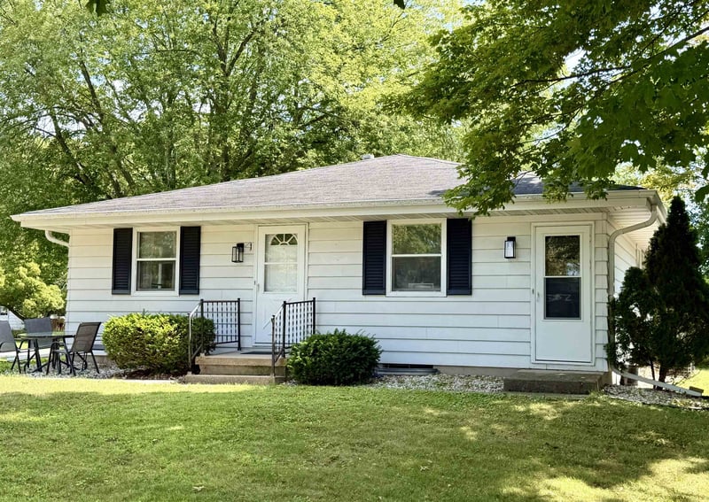 130 Gwynn St, Green Bay, WI 54301-1006