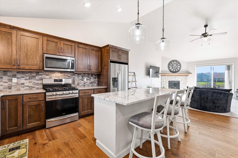 831 Sharon Ln, Pulaski, WI 54162