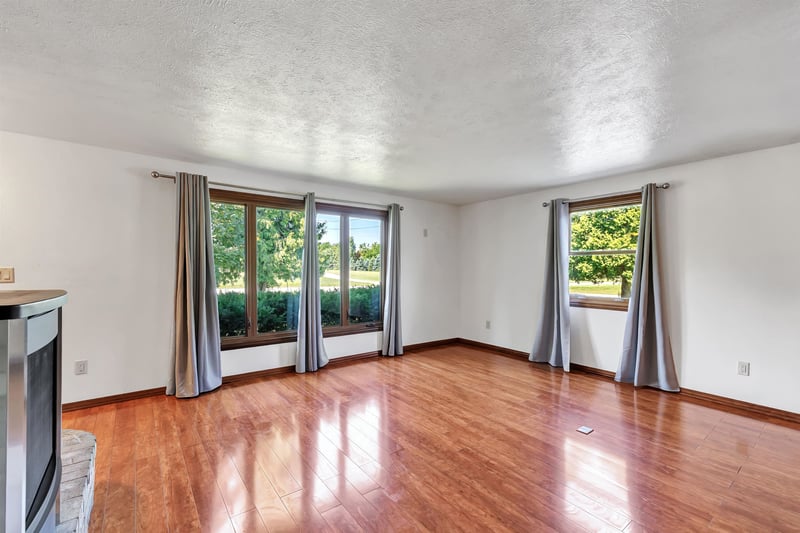 660 N Northview Rd, Green Bay, WI 54311-9543