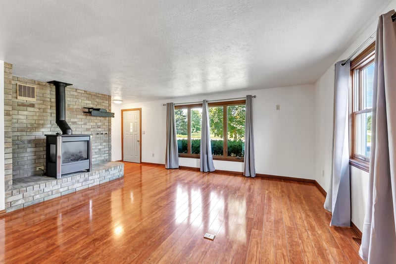 660 N Northview Rd, Green Bay, WI 54311-9543