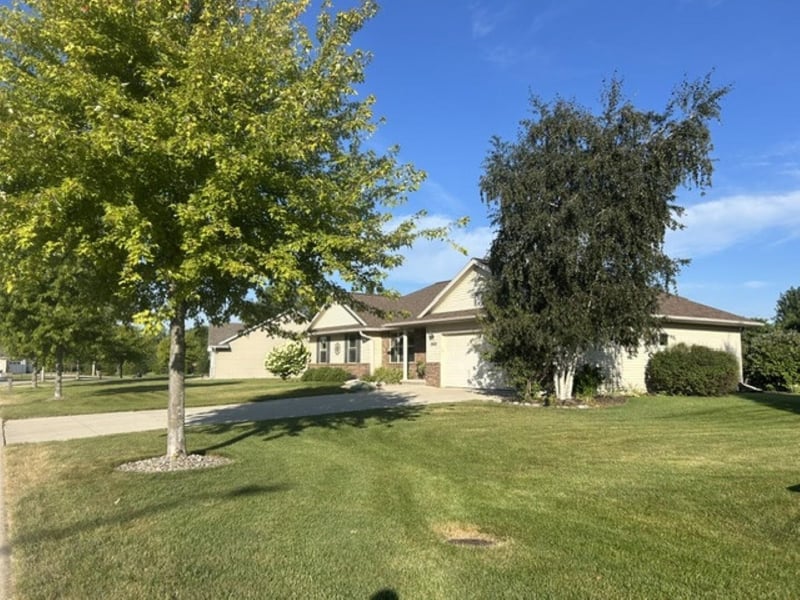 3652 S Ridge Rd, De Pere, WI 54115