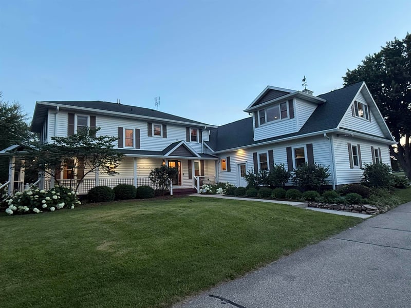 8379 Sauby Rd, Larsen, WI 54947