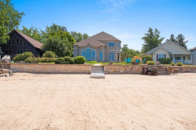 6415 Sturgeon Bay Rd, Luxemburg, WI 54217