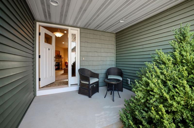 N9046 Spring Valley Rd, Menasha, WI 54952