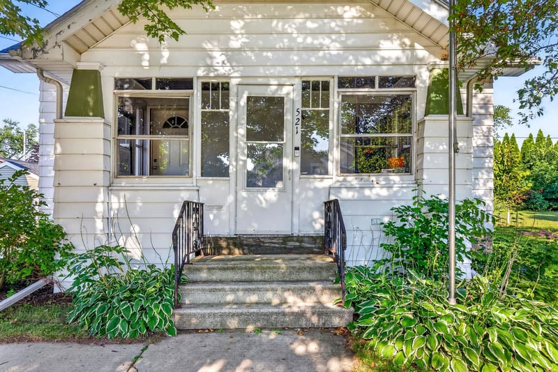 521 Wilson St, Little Chute, WI 54140