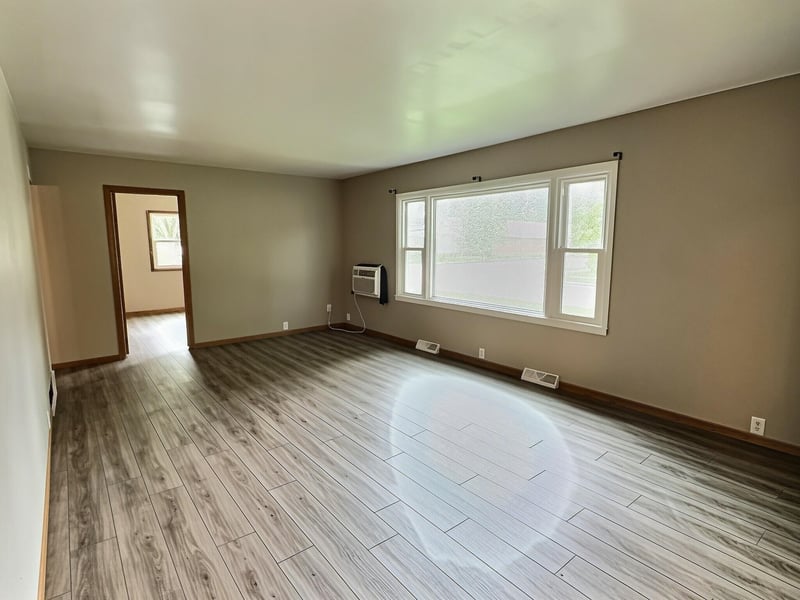 516 E Custer Ave, Oshkosh, WI 54901