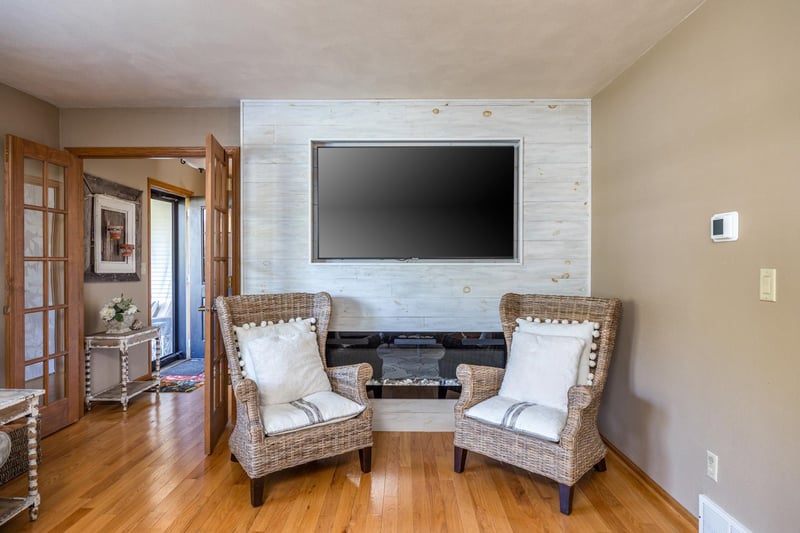 1914 Amy Jo Dr, Oshkosh, WI 54904-8842