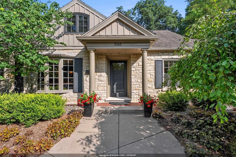 938 Hickory Ave, De Pere, WI 54115