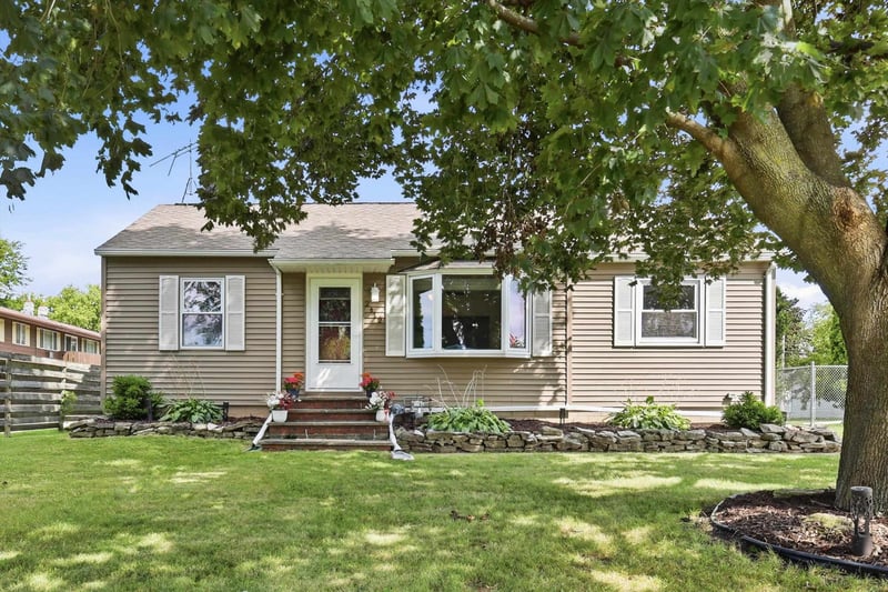 2412 Carleton Ave, Appleton, WI 54915