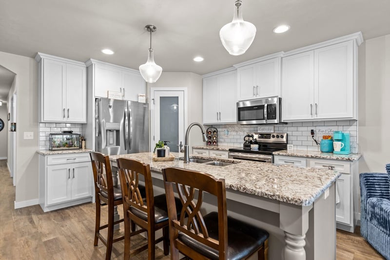 2157 Royal Crest Cir #1, Green Bay, WI 54311