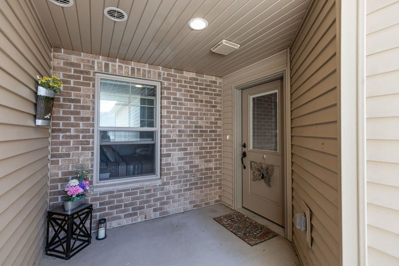 2157 Royal Crest Cir #1, Green Bay, WI 54311
