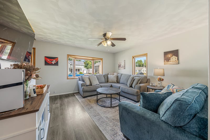 810 Oviatt St, Kaukauna, WI 54130-1529