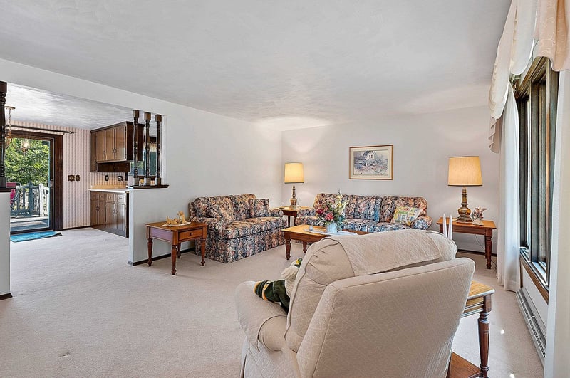 2579 Van Beek Rd, Green Bay, WI 54311