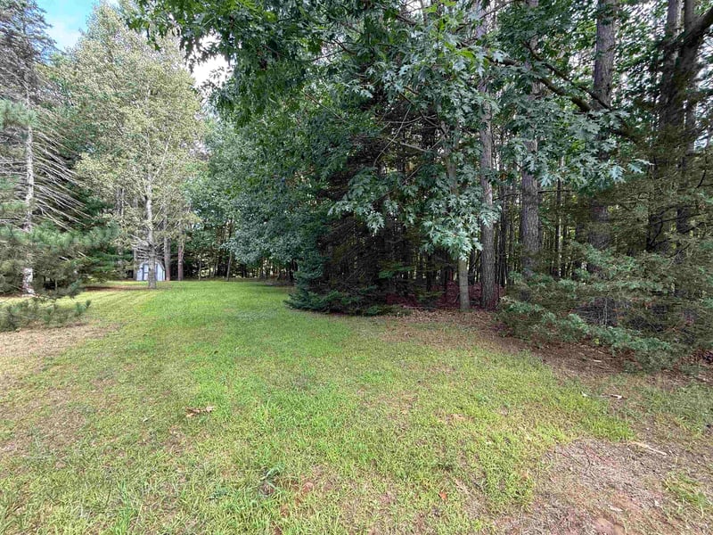 W8514 Timm Ln, Shawano, WI 54166