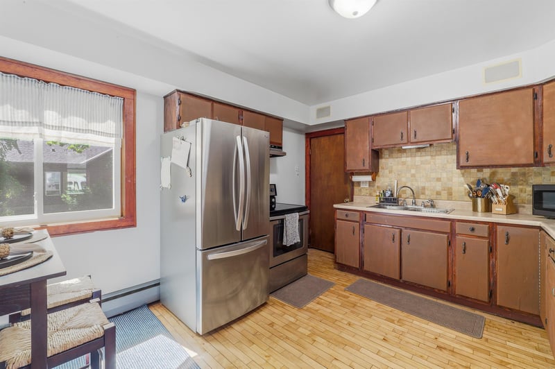 330 Jackson Ave, Omro, WI 54963
