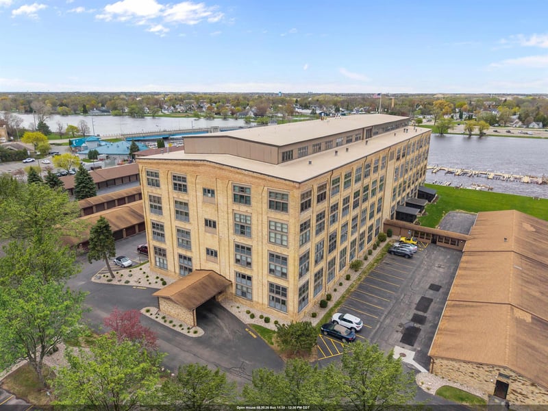 1545 Arboretum Dr #325, Oshkosh, WI 54901