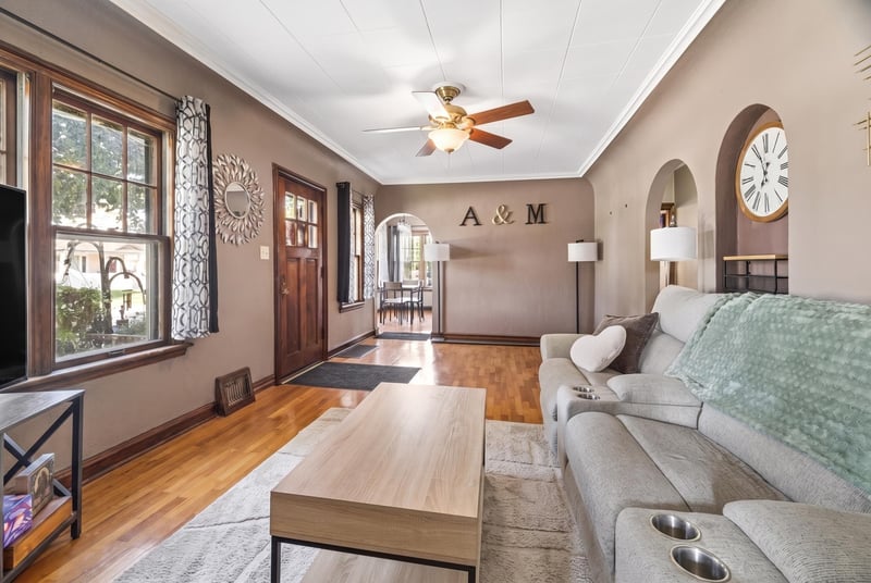 303 W Forest Ave, Neenah, WI 54956