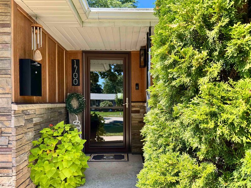1700 Chateau Dr, Green Bay, WI 54301-9999