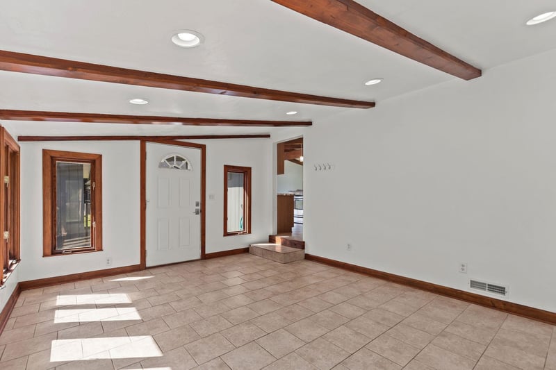 1602 Doemel St, Oshkosh, WI 54901