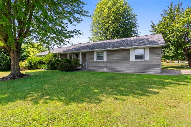 2093 Weedy St, Suamico, WI 54313