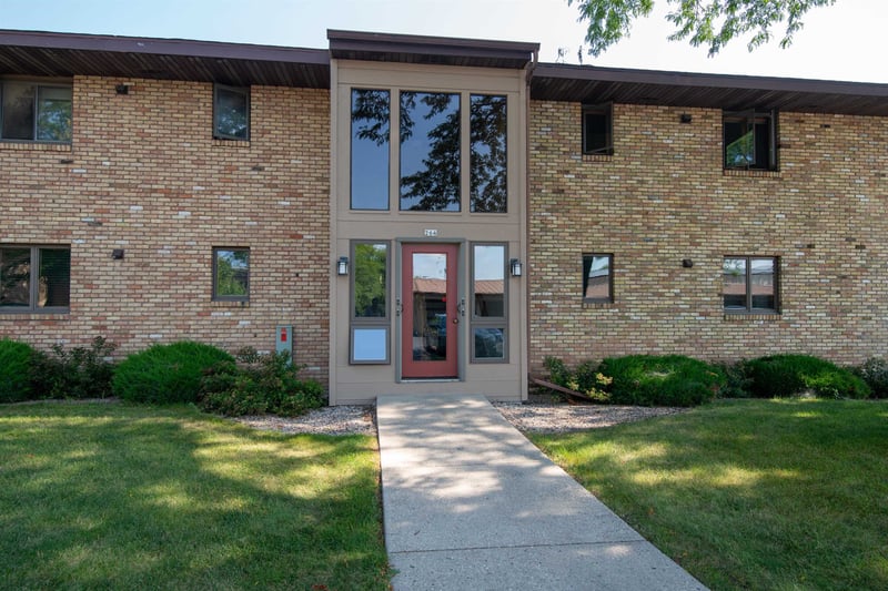 264 N Campbell Rd #A, Oshkosh, WI 54902-3492