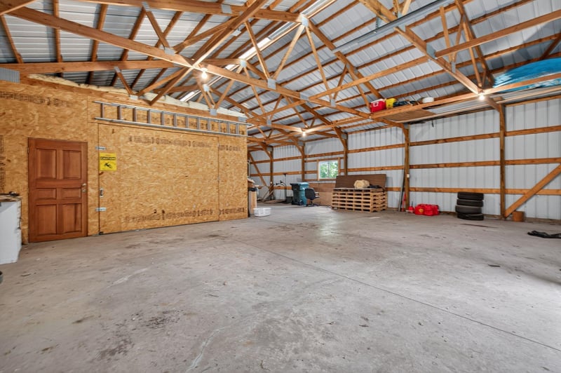 1952 County Rd Ff, Oshkosh, WI 54904