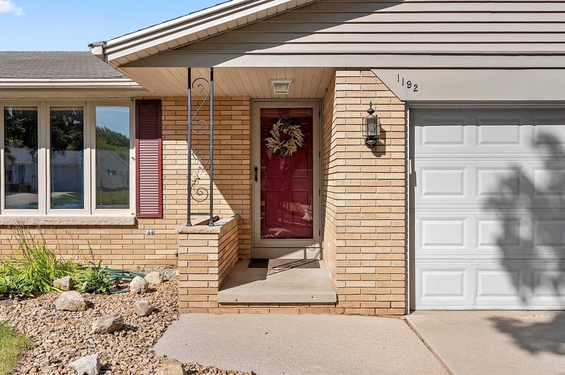 1192 Alice Dr, Green Bay, WI 54304