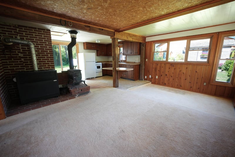 3933 Lloyd St, Green Bay, WI 54311-9770