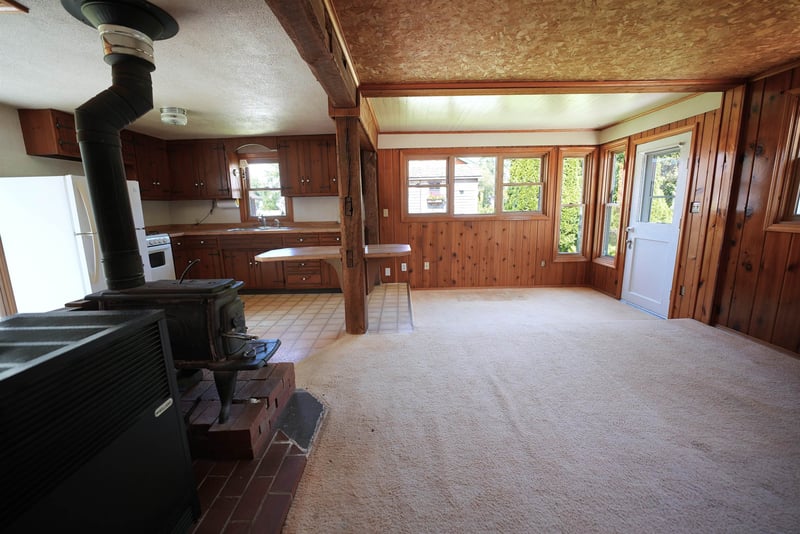 3933 Lloyd St, Green Bay, WI 54311-9770