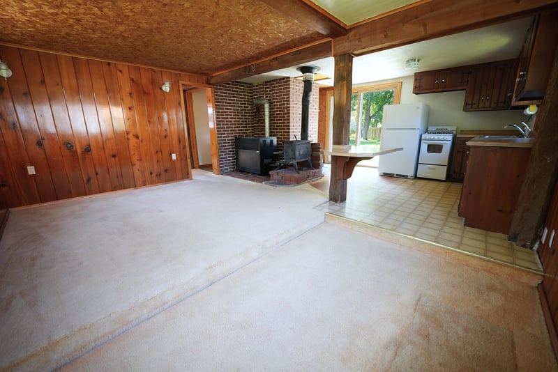 3933 Lloyd St, Green Bay, WI 54311-9770
