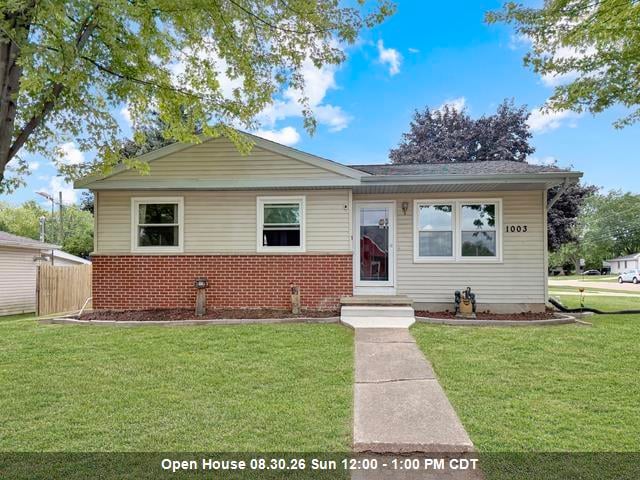 1003 Meadow Ln, Neenah, WI 54956