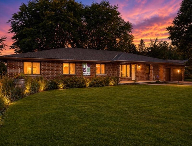 2330 Meadow Park Dr, Green Bay, WI 54311-6941
