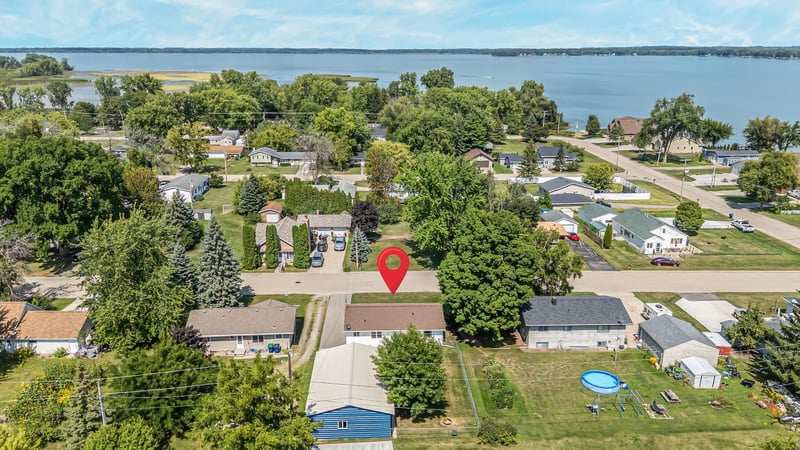 731 Pine St, Winneconne, WI 54986