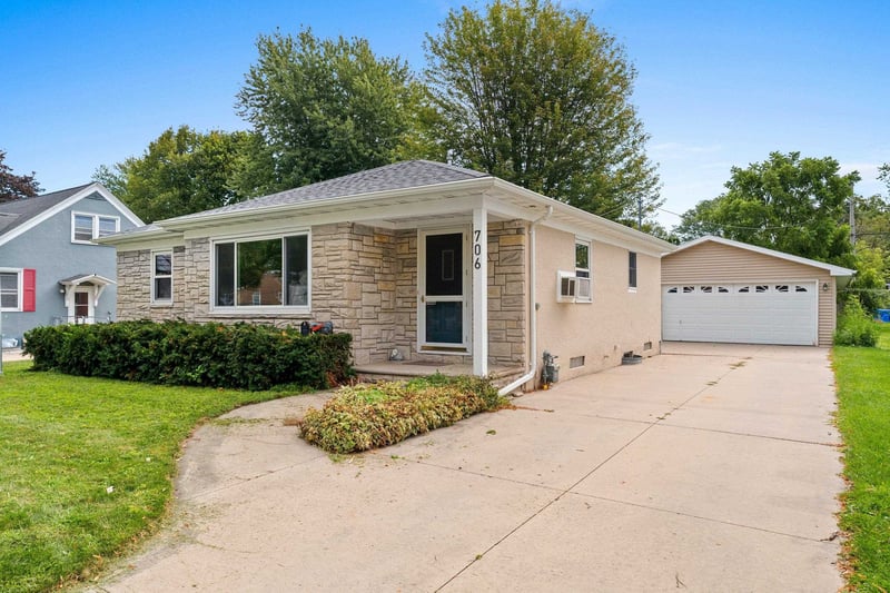 706 Roy Ave, Green Bay, WI 54303-3949