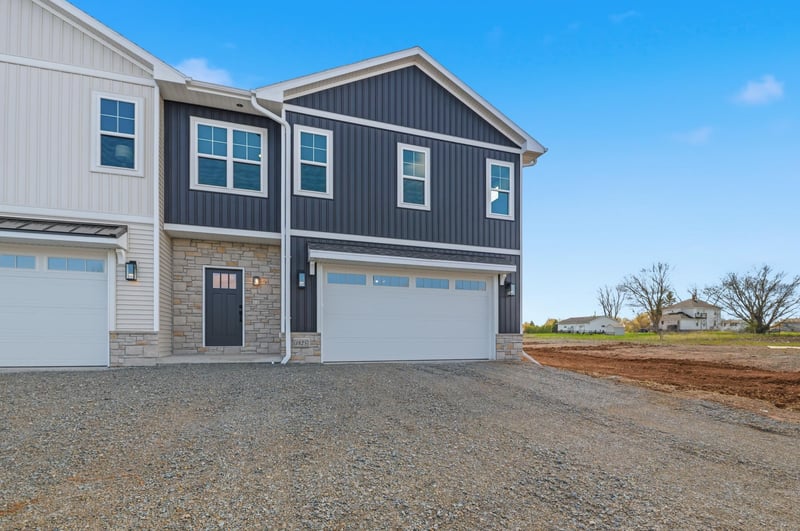 1853 London Rd, Green Bay, WI 54311
