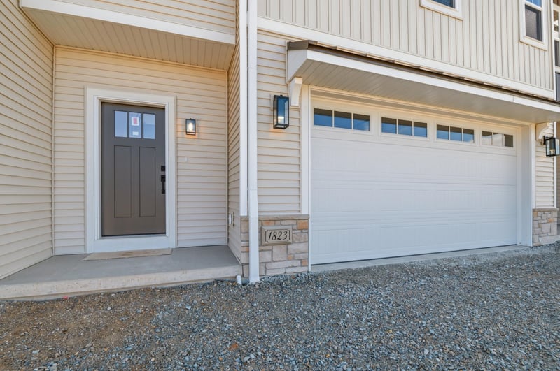 1851 London Rd, Green Bay, WI 54311