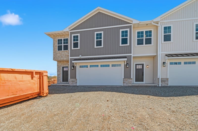 1849 London Rd, Green Bay, WI 54311