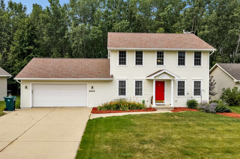 2946 Copper Mountain Ct, Howard, WI 54313