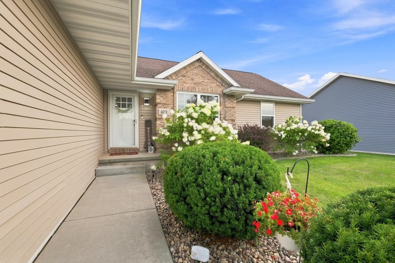 473 Harvest Hill Dr, Denmark, WI 54208